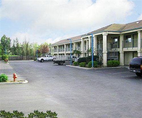 Edge Water Inn Reedley Eksteriør bilde